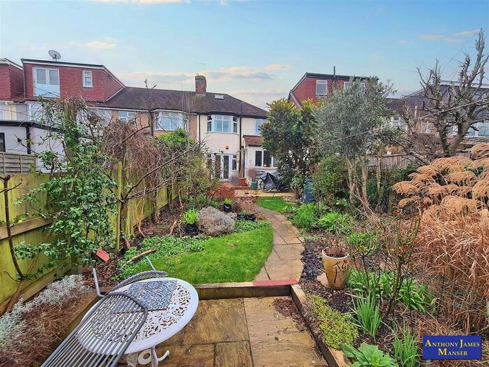 3 Bedroom Property To Rent In Amhurst Gardens, Isleworth, TW7