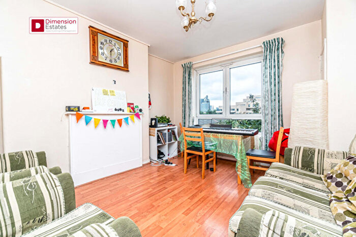 3 Bedroom Flat For Sale In Tent Street, Whitechapel, London, E1
