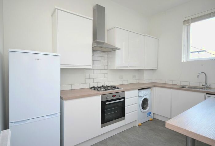 1 Bedroom Flat To Rent In Courthill Road, London, SE13