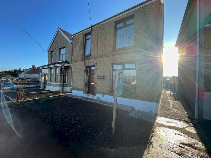 3 Bedroom Detached House To Rent In Cross Hands Road, Gorslas, Llanelli, SA14