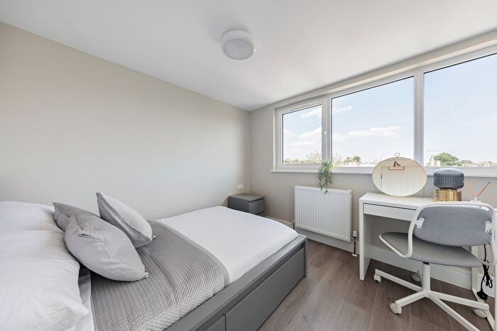 1 Bedroom Property To Rent In Flint Close, London, E15