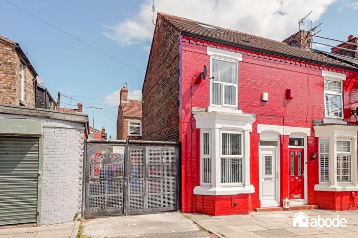 3 Bedroom End Of Terrace House For Sale In Dingle Vale, Dingle, Liverpool, L8