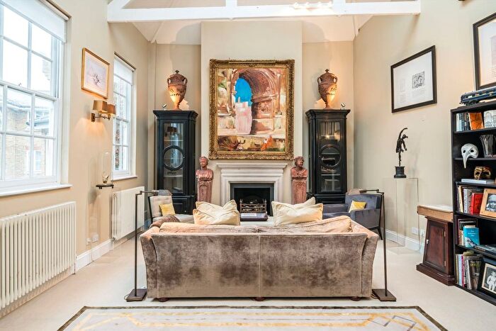 2 Bedroom Flat For Sale In Old Town, Clapham, SW4