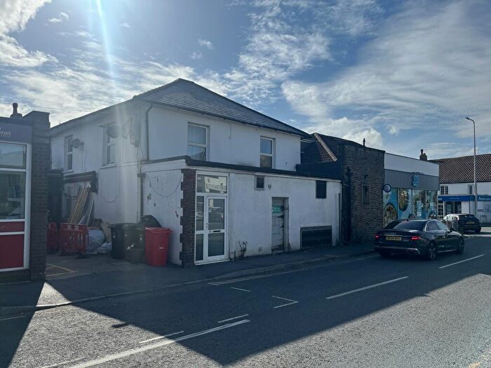 3 Bedroom Flat For Sale In Woodborough Road, Winscombe, North Somerset., BS25