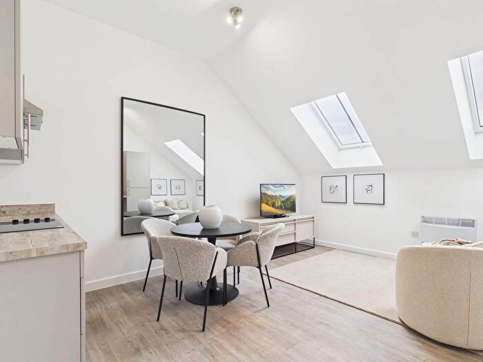 2 Bedroom Apartment For Sale In Tatton Road, Sale, Manchester, M33