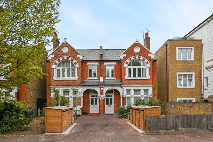 2 Bedroom Flat For Sale In Argyle Road, Ealing, W13