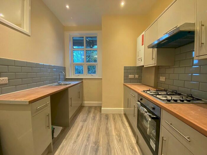 3 Bedroom Flat To Rent In Bath Street, Southport, Merseyside., PR9