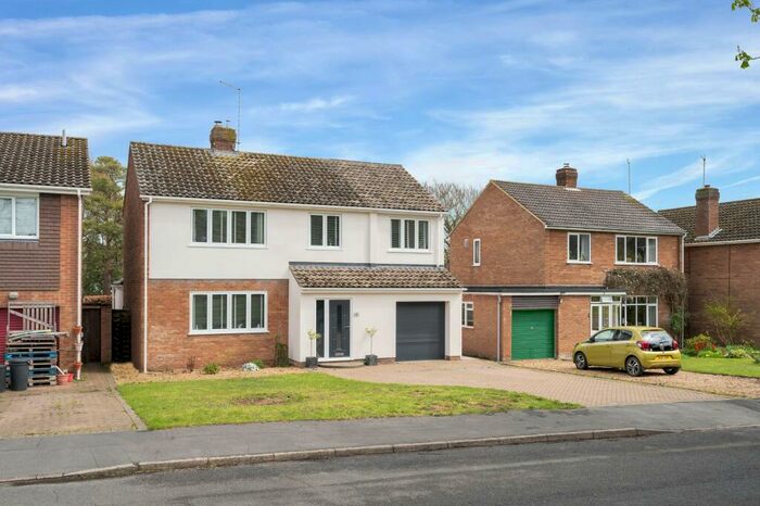 4 Bedroom Detached House For Sale In Whitman Close, Barnack, Stamford, PE9