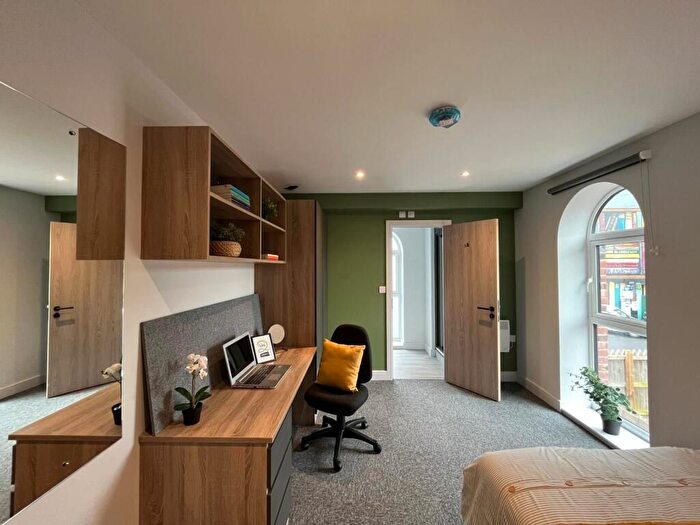 1 Bedroom Flat To Rent In Wollaton Road, Beeston, Nottingham, Nottinghamshire, NG9