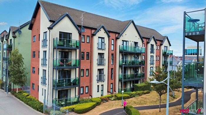 2 Bedroom Flat To Rent In Doric Mews, Newport, NP19