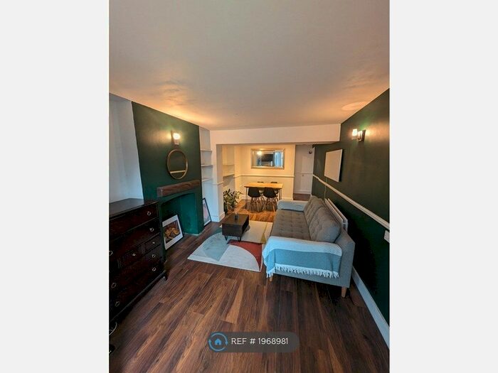 2 Bedroom Flat To Rent In Kent House Road, London, SE26