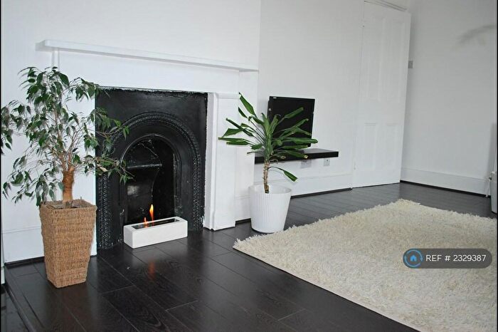 2 Bedroom Flat To Rent In Park Grove Road, London, E11