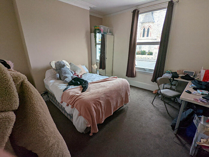 6 Bedroom Terraced House To Rent In Watlington Street, Reading, Berkshire, RG1