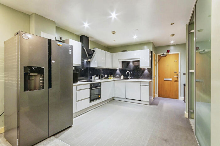 2 Bedroom Apartment For Sale In Broad Street, Nottingham, NG1