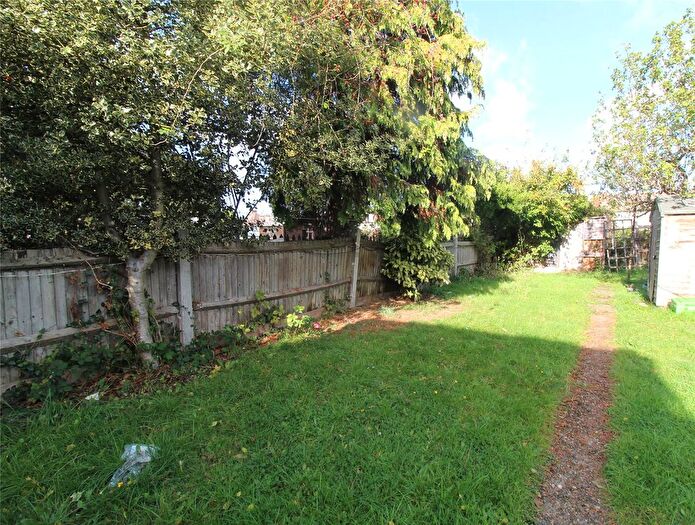 1 Bedroom Flat To Rent In Stanley Avenue, Greenford, Ealing, UB6