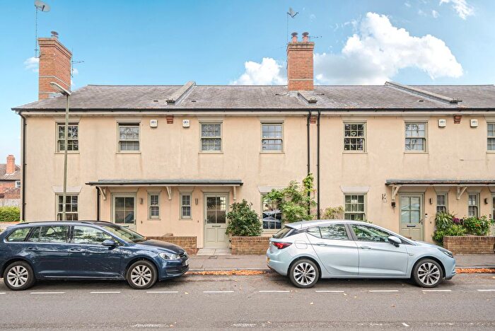 3 Bedroom Terraced House For Sale In Kings Road, Shalford, GU4