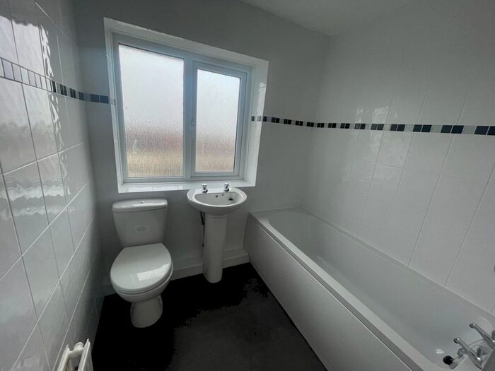 2 Bedroom SemiDetached House To Rent In Penydre Road, Clydach, Swansea