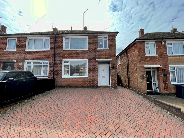 3 Bedroom Property To Rent In Deane Road, Hillmorton, Rugby, CV21