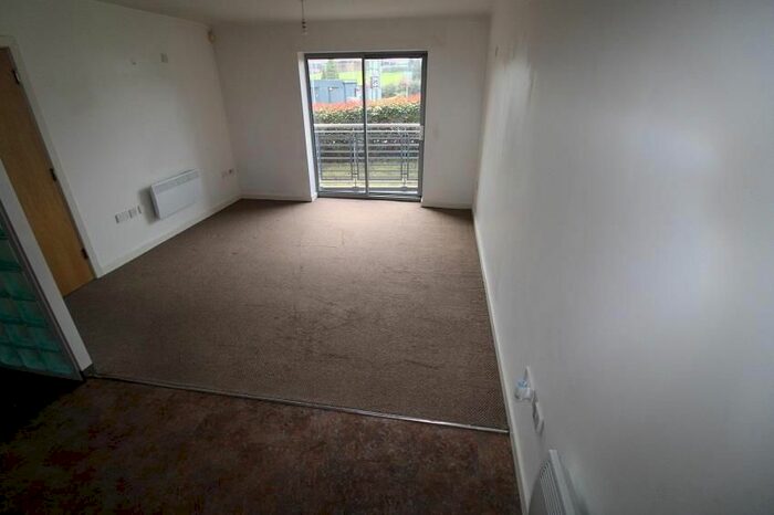1 Bedroom Flat To Rent In Times Square Avenue, Brierley Hill, DY5