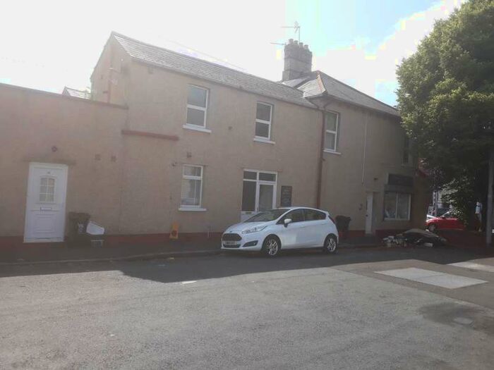 1 Bedroom Flat To Rent In Bishop Street, Newport, , NP19