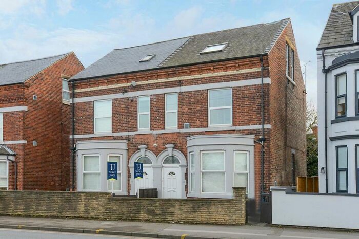 9 Bedroom Semi-Detached House To Rent In Radcliffe Road, West Bridgford, Nottingham, NG2