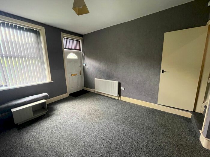 2 Bedroom Terraced House To Rent In Maidstone Street, Bradford, BD3