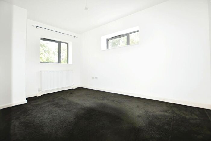 2 Bedroom Flat To Rent In Lennard Road Croydon, CR0