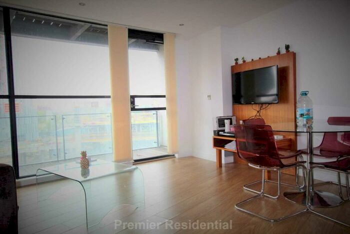 2 Bedroom Apartment To Rent In Hill Quays, Commercial Street, Manchester, M15