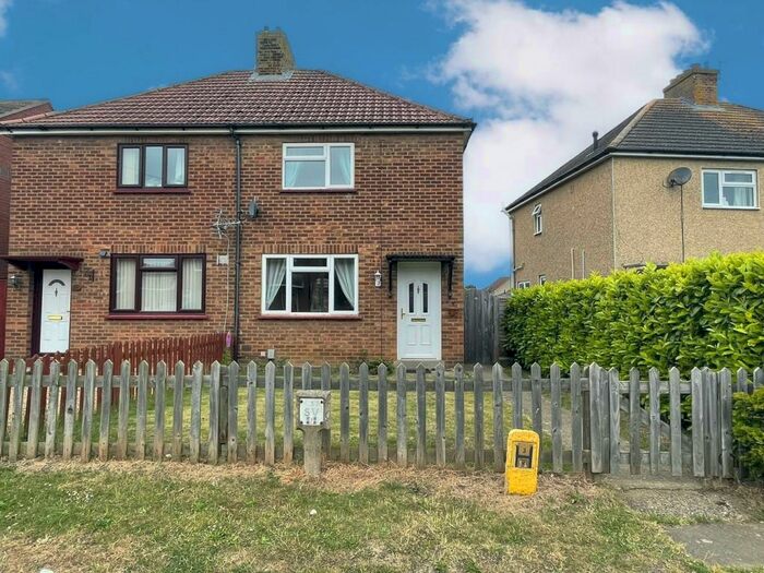 2 Bedroom Semi-Detached House To Rent In Laburnham Road, Biggleswade, SG18