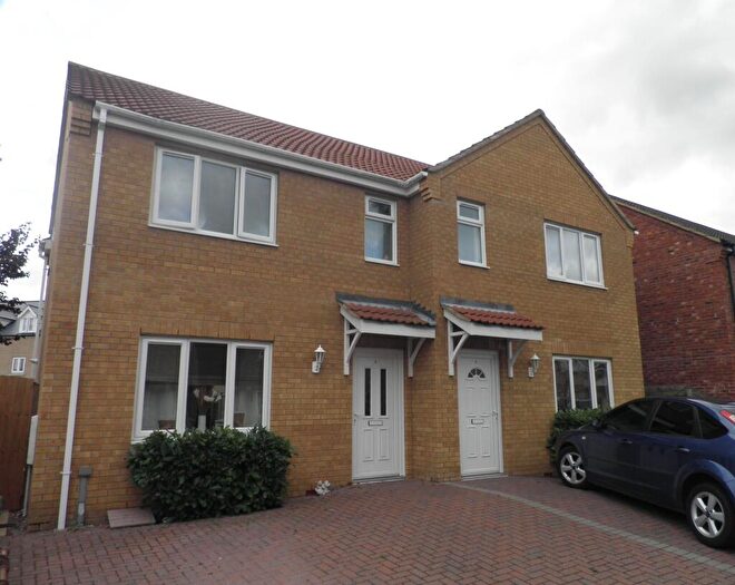 3 Bedroom Semi-Detached House To Rent In Blue Ridge Gardens, March, PE15