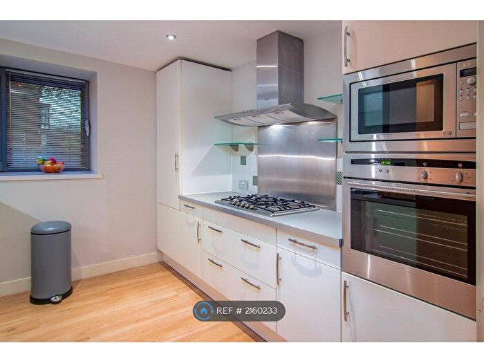 2 Bedroom Flat To Rent In Fairlawn Road, Lytham, Lytham St. Annes, FY8