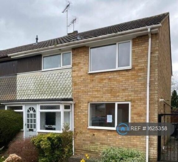 3 Bedroom Semi-Detached House To Rent In Gunthorpe Place, Corby, NN18