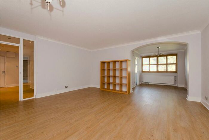 2 Bedroom Flat To Rent In Darwin Court, Gloucester Avenue, London, NW1