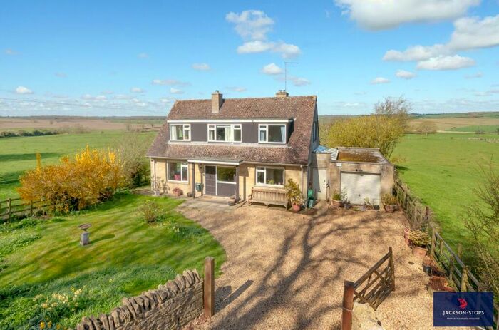3 Bedroom Detached House For Sale In High Street, Harrington, Northamptonshire, NN6