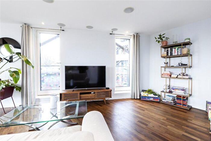 2 Bedroom Apartment To Rent In Islington On The Green, A Islington Green, Angel, Islington, London, N1