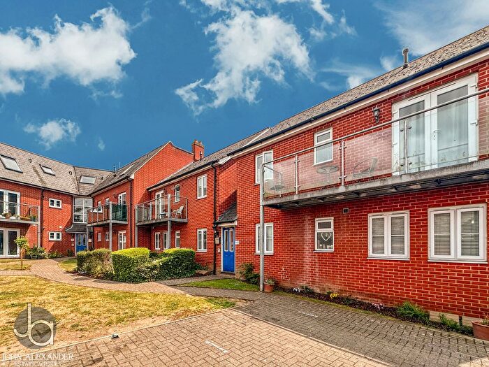 2 Bedroom Flat For Sale In Abbey Court, Meyrick Crescent, Colchester, CO2