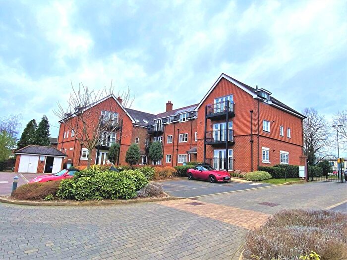 2 Bedroom Flat To Rent In Grainger House, Findlay Mews, Marlow, Buckinghamshire, SL7