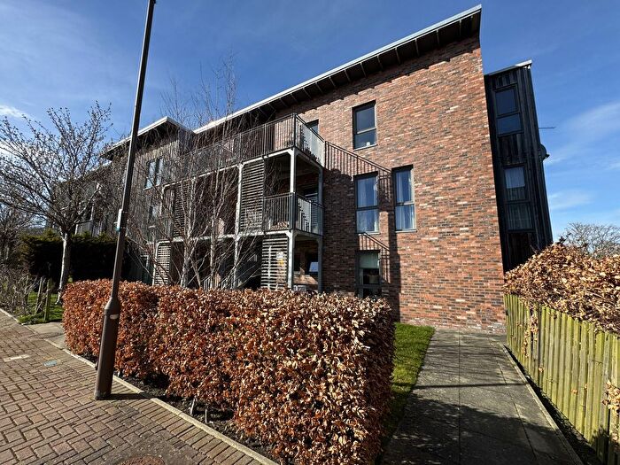 2 Bedroom Flat To Rent In Lang Rigg, Edinburgh, EH30