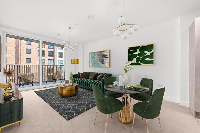 2 Bedroom Apartment For Sale In Film Square, London, E17