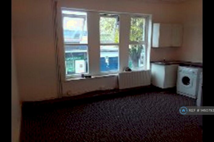 Studio To Rent In High Street, Birmingham, B70