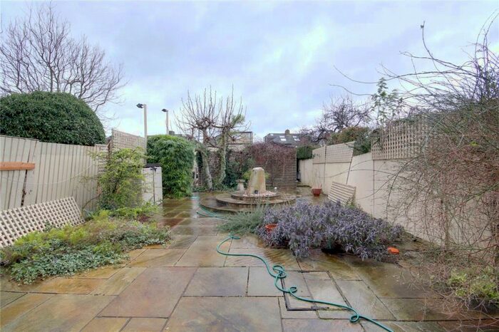 3 Bedroom End Of Terrace House To Rent In Ladysmith Road, Enfield, EN1