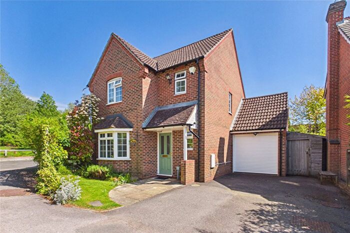 3 Bedroom Detached House For Sale In Stoney Lane, Newbury, Berkshire, RG14