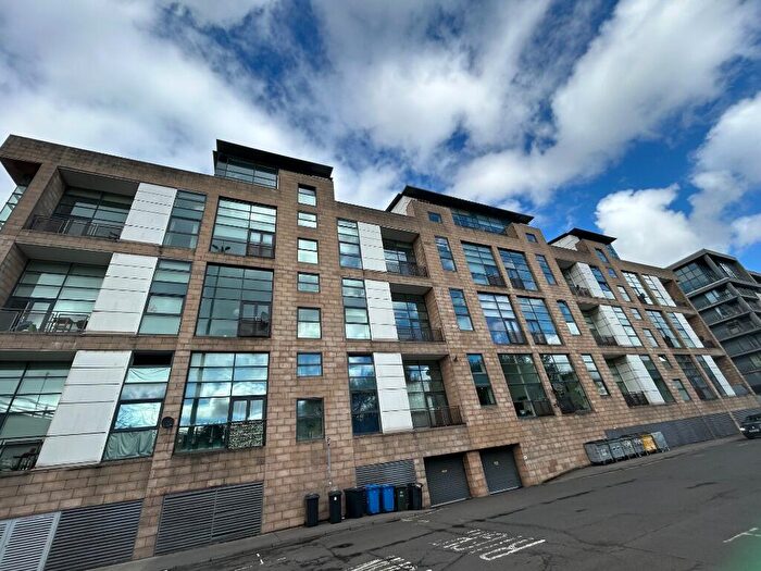 3 Bedroom Duplex To Rent In Carnoustie Street, Glasgow, G5