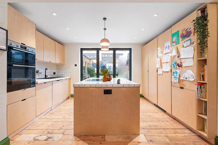 4 Bedroom Semi-detached House For Sale In Ravenscroft Road, Beckenham, BR3