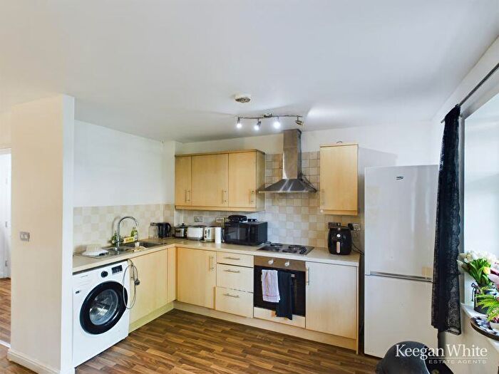 2 Bedroom Apartment For Sale In Spring Gardens Road, High Wycombe, HP13