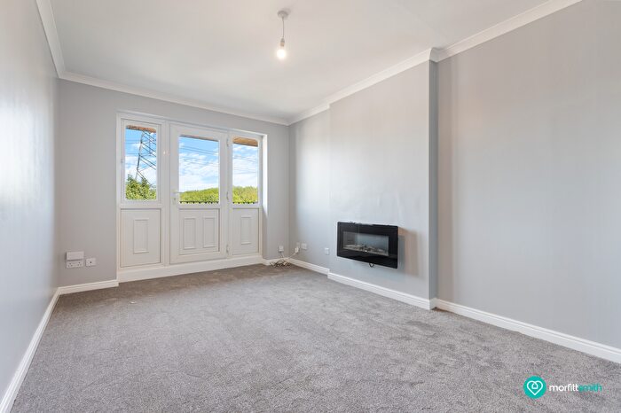 2 Bedroom Maisonette To Rent In Meadow Gate Avenue, Sothall, Sheffield, S20