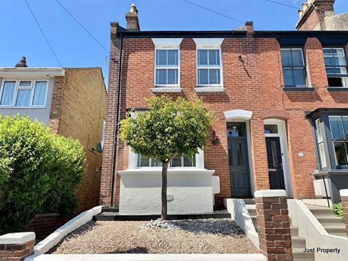 2 Bedroom End Terrace House For Sale In Saxon Road, Hastings, TN35