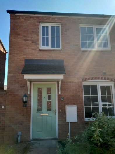 3 Bedroom Semi-Detached House To Rent In Memorial Gardens, LN4