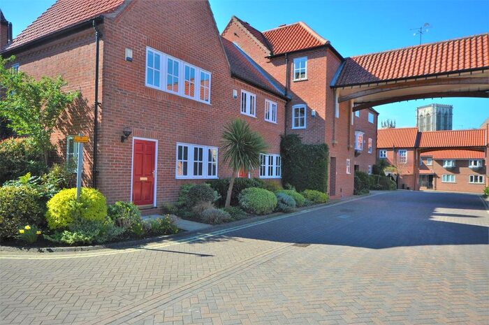3 Bedroom End Of Terrace House To Rent In St. Andrew Place, York, YO1