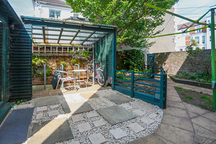 Flat To Rent In Church Road, Hove, BN3